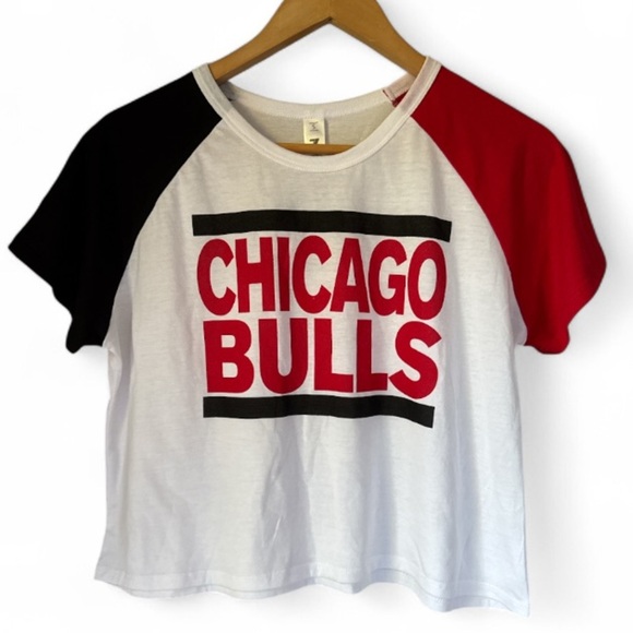 Chicago Bulls shirt cropped small cotton poly blend new women’s - Picture 1 of 4